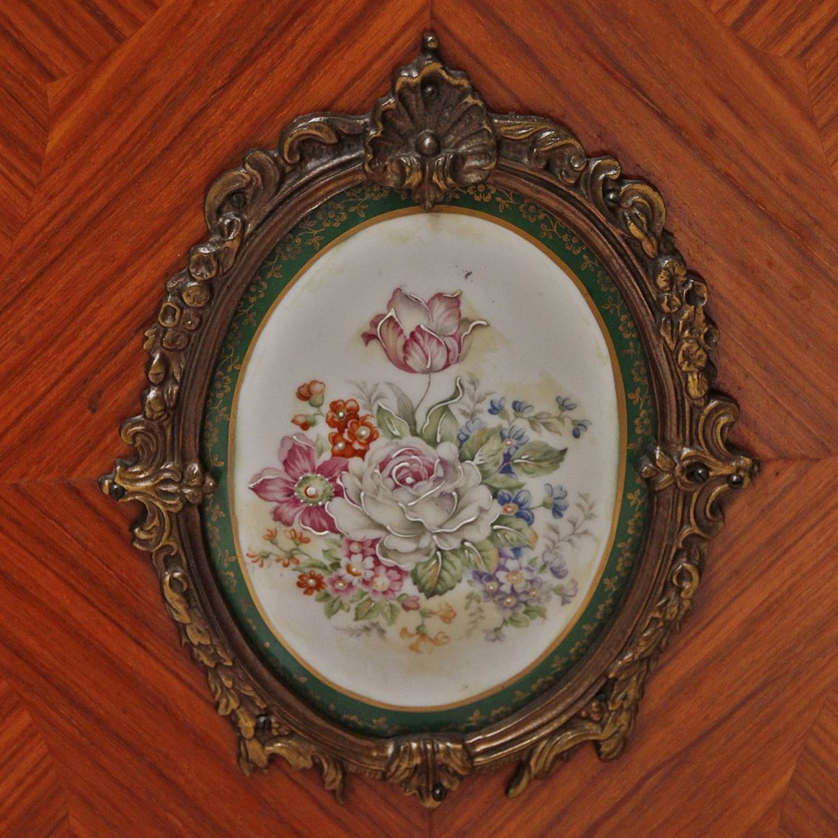 Antiqium Ürün  SEVRES DETAYLI ÇALIŞMA MASASI