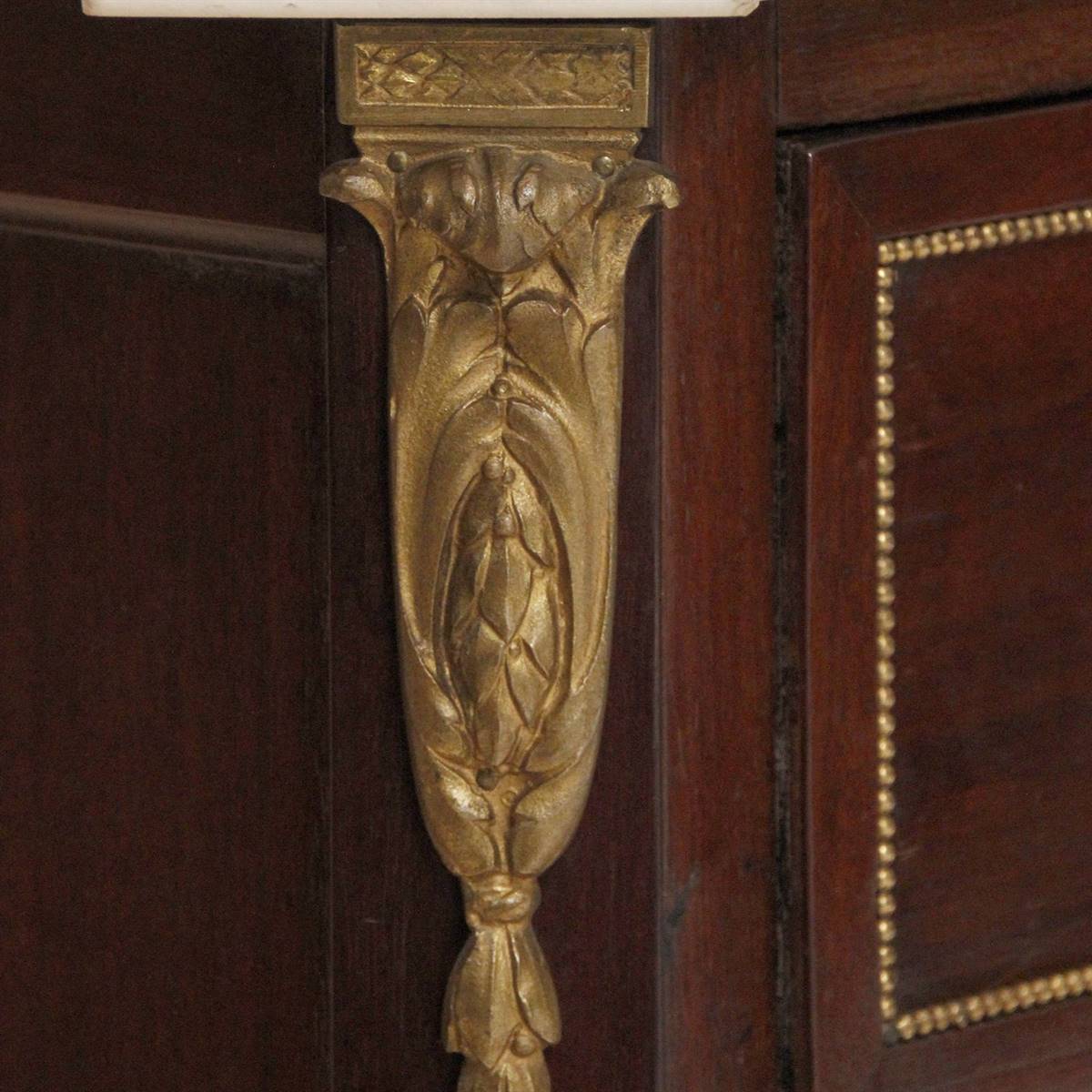 Antiqium Ürün  FRANSIZ BRONZ DETAYLI ŞİFONYER