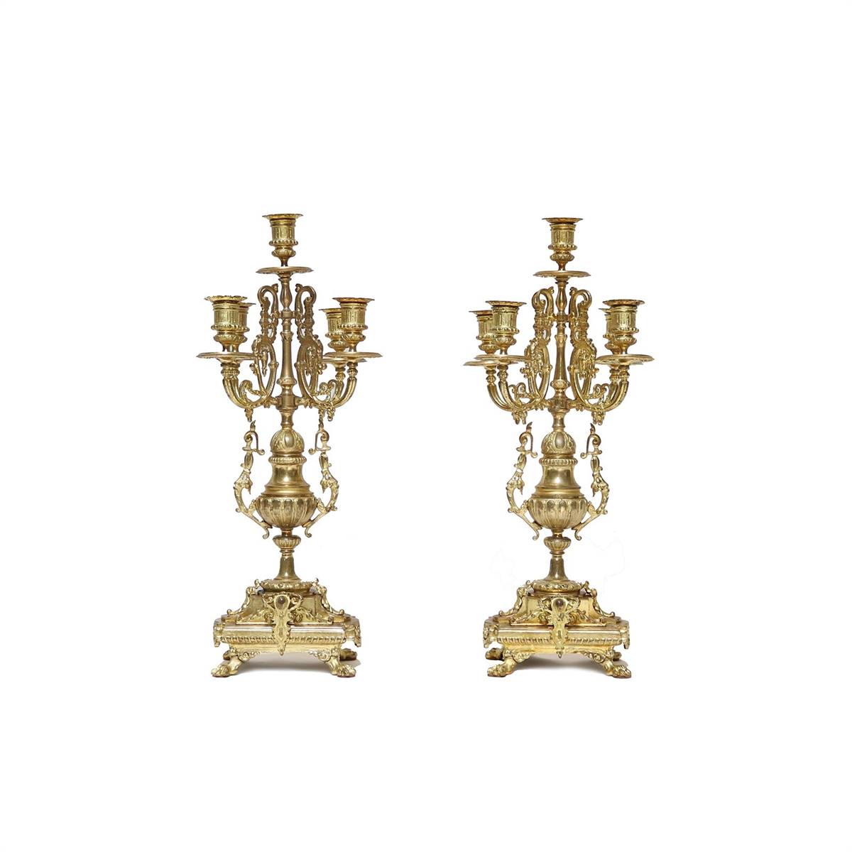 Antiqium Ürün  BRONZ DÖKÜM SAAT VE ŞAMDAN TAKIMI