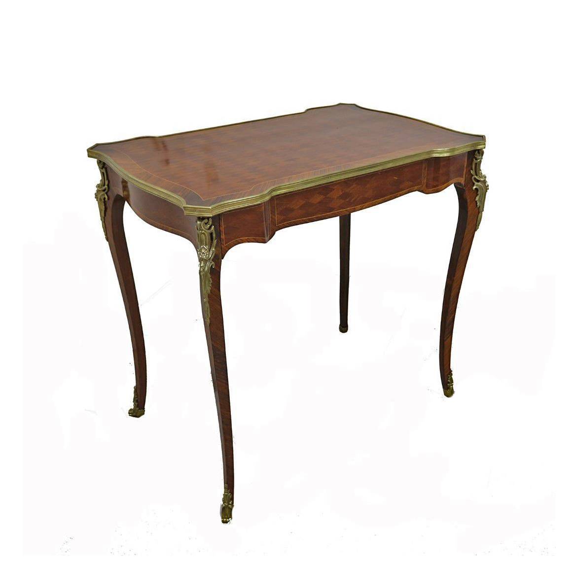 Antiqium Ürün  LOUIS XV. PARKÜTERİLİ YAZI MASASI