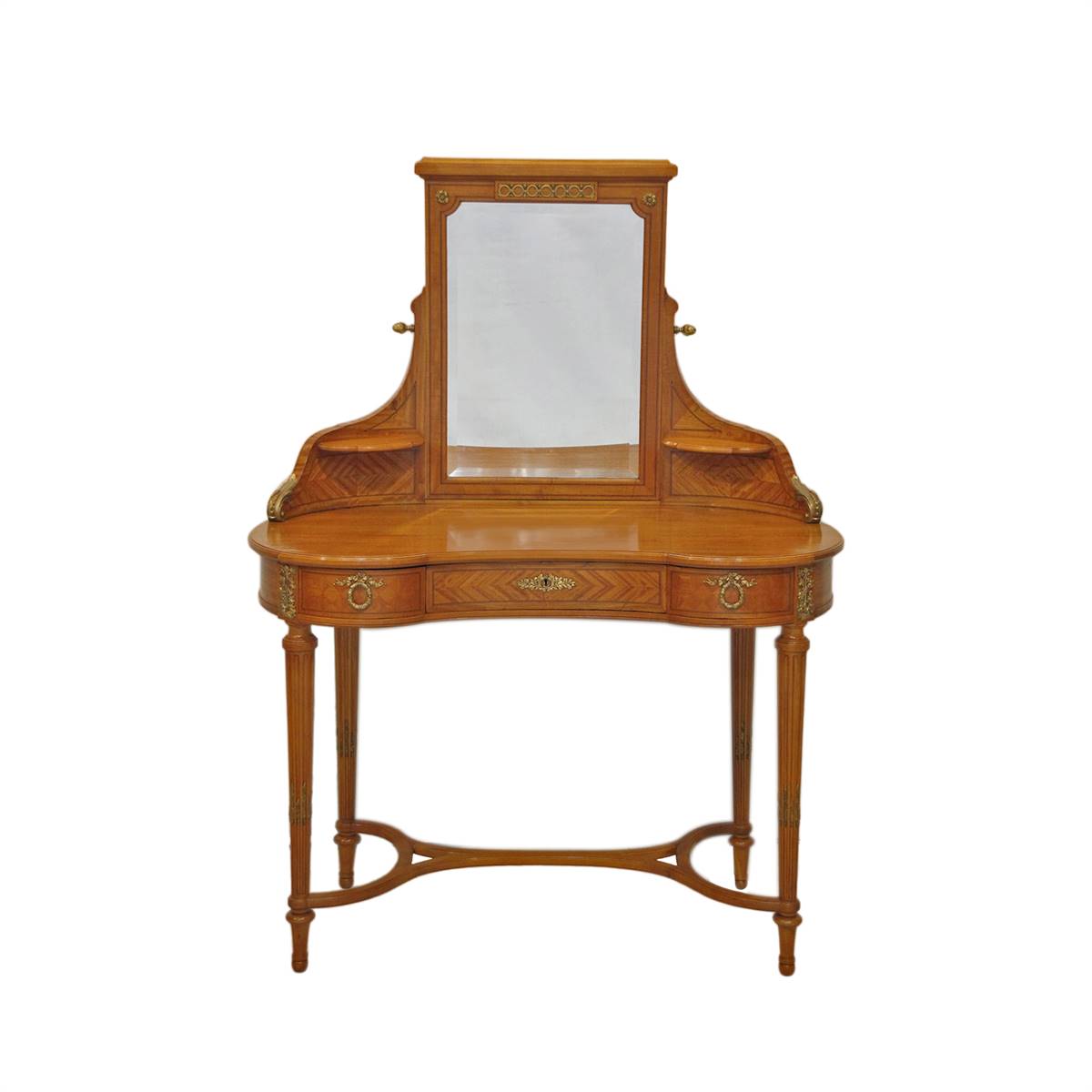 antiqium.com ürünler: LOUIS XV. STİL TUVALET MASASI