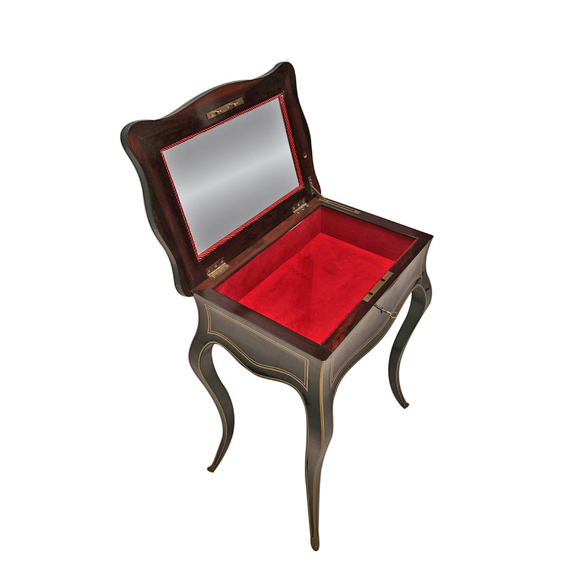 Antiqium Ürün  İÇİ KIRMIZI KUMAŞLI, BRONZ DETAYLI AHŞAP TEŞHİR SEHPASI