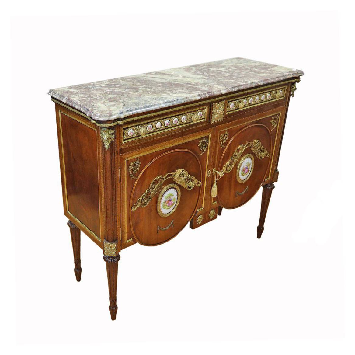 Antiqium Ürün  LOUIS XV. SEVRES DETAYLI KONSOL