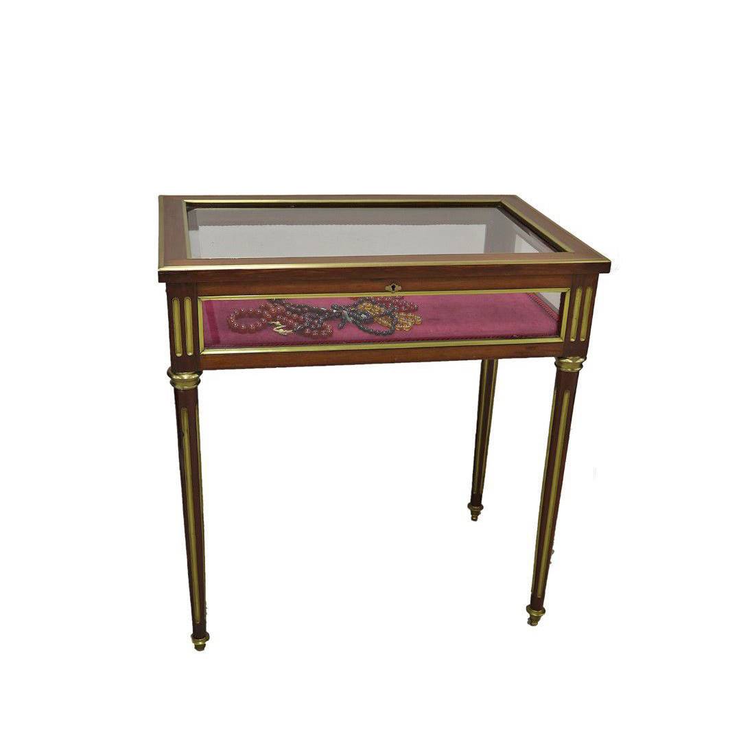 Antiqium Ürün  BRONZ DETAYLI TEŞHİR SEHPASI