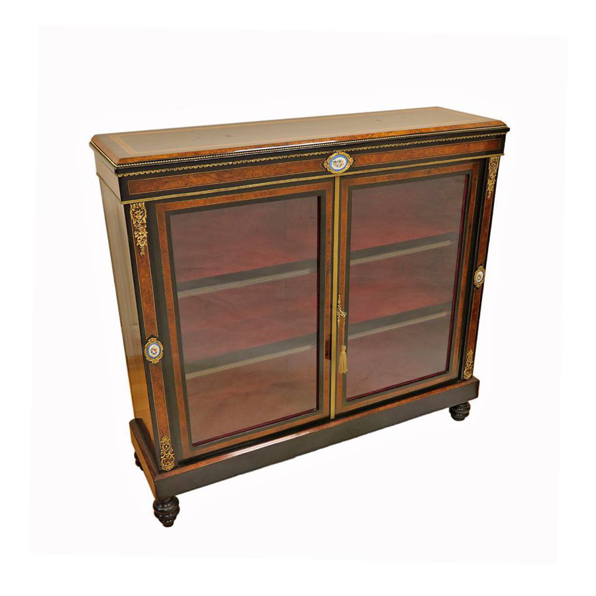 Antiqium Ürün  FRANSIZ SEVRES DETAYLI CAM DOLAP