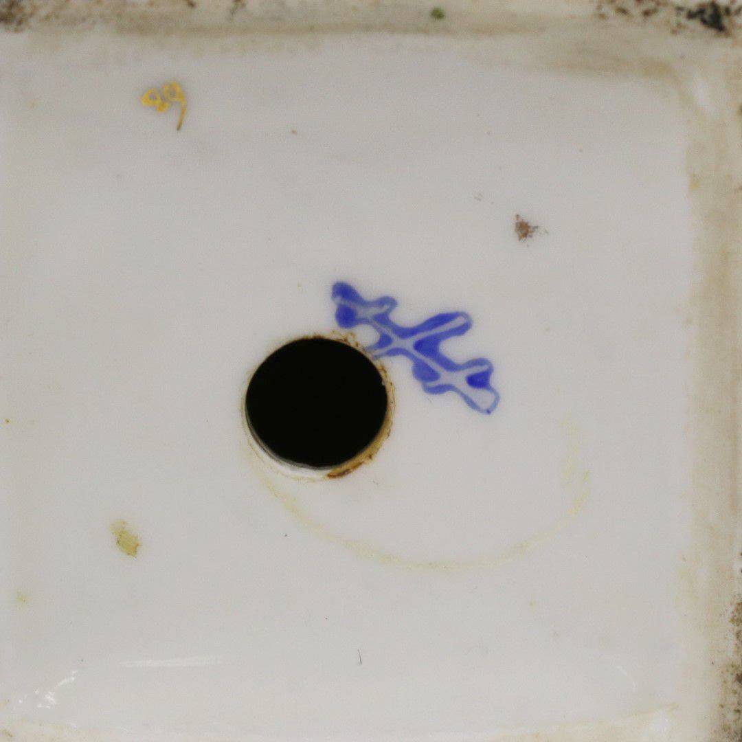 Antiqium Ürün  ORİJİNAL DAMGALI PORSELEN ÇİFT VAZO