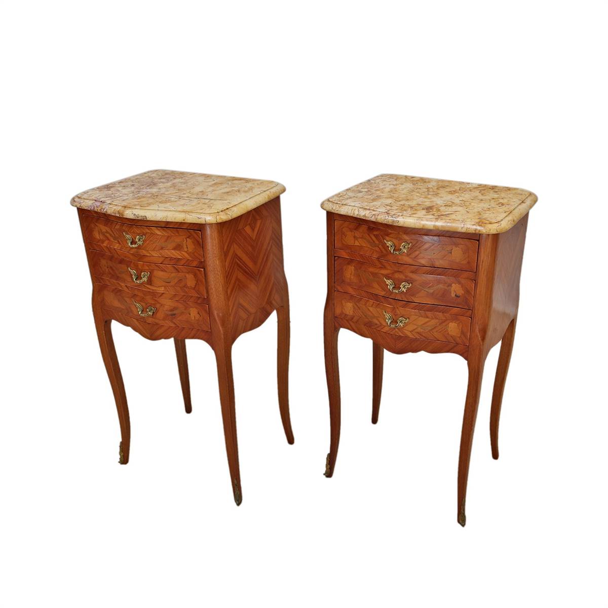 Antiqium Ürün  LOUIS XV. MARKÜTERİLİ İKİZ KOMODİN