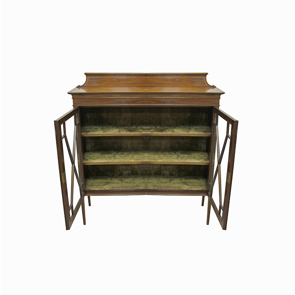 Antiqium Ürün  YEŞİL KADİFE KUMAŞLI MİNİ AHŞAP VİTRİN